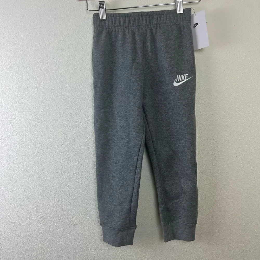 Nike Boys  carbon heather  pants size 6